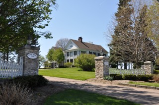 Hobbit Hollow Bed & Breakfast