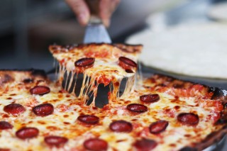 Wolf's Patio Pizza