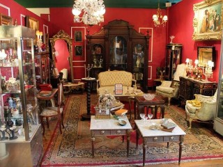 Syracuse Antiques exchange Interior
