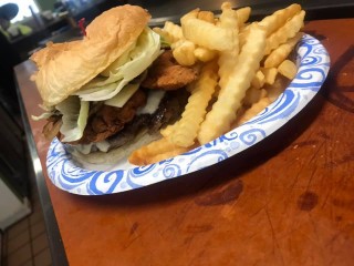 Maggie's Trackside Diner