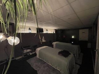 A Touch Above Wellness