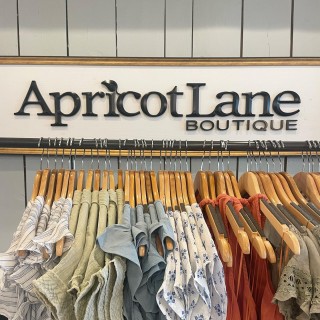 Apricot Lane
