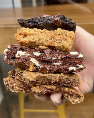 Insomnia Cookies