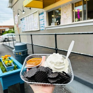 Fifi's Ice Cream and Sweets