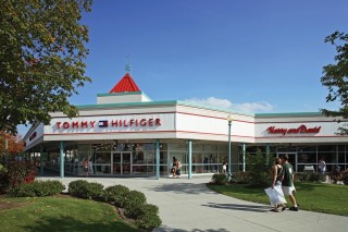 Finger Lakes Premium Outlets