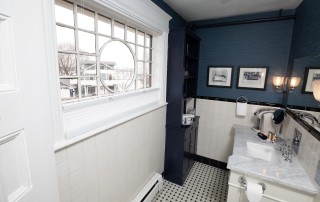 Private ensuite baths