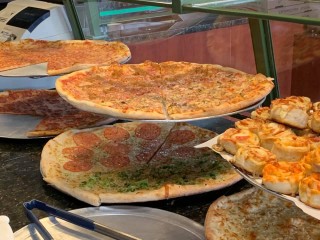 Pavone's Pizza