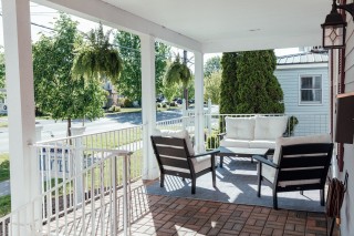 Front Porch - Skaneateles Boutique Hotel