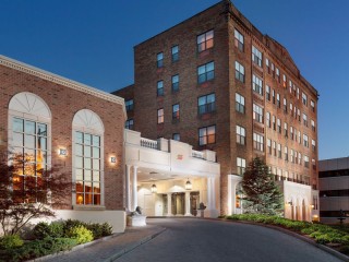 Genesee Grande Hotel