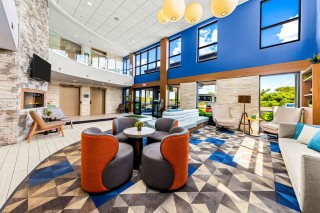 Holiday Inn & Suites Syracuse Airport-Liverpool