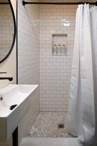 Bungalow Bathroom