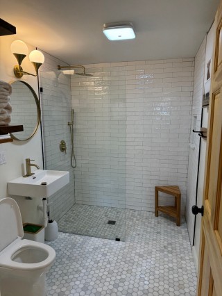 Chapman House Bathroom