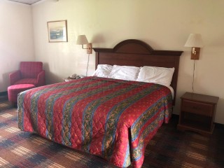 Red Carpet Inn