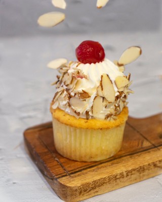 cake bar