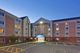 Candlewood Suites Front
