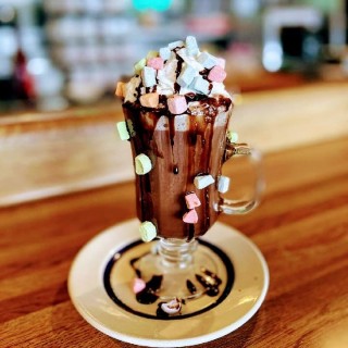 Dee's diner