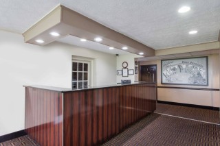 Executive East syracse