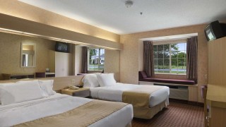 Microtel Inn & Suites